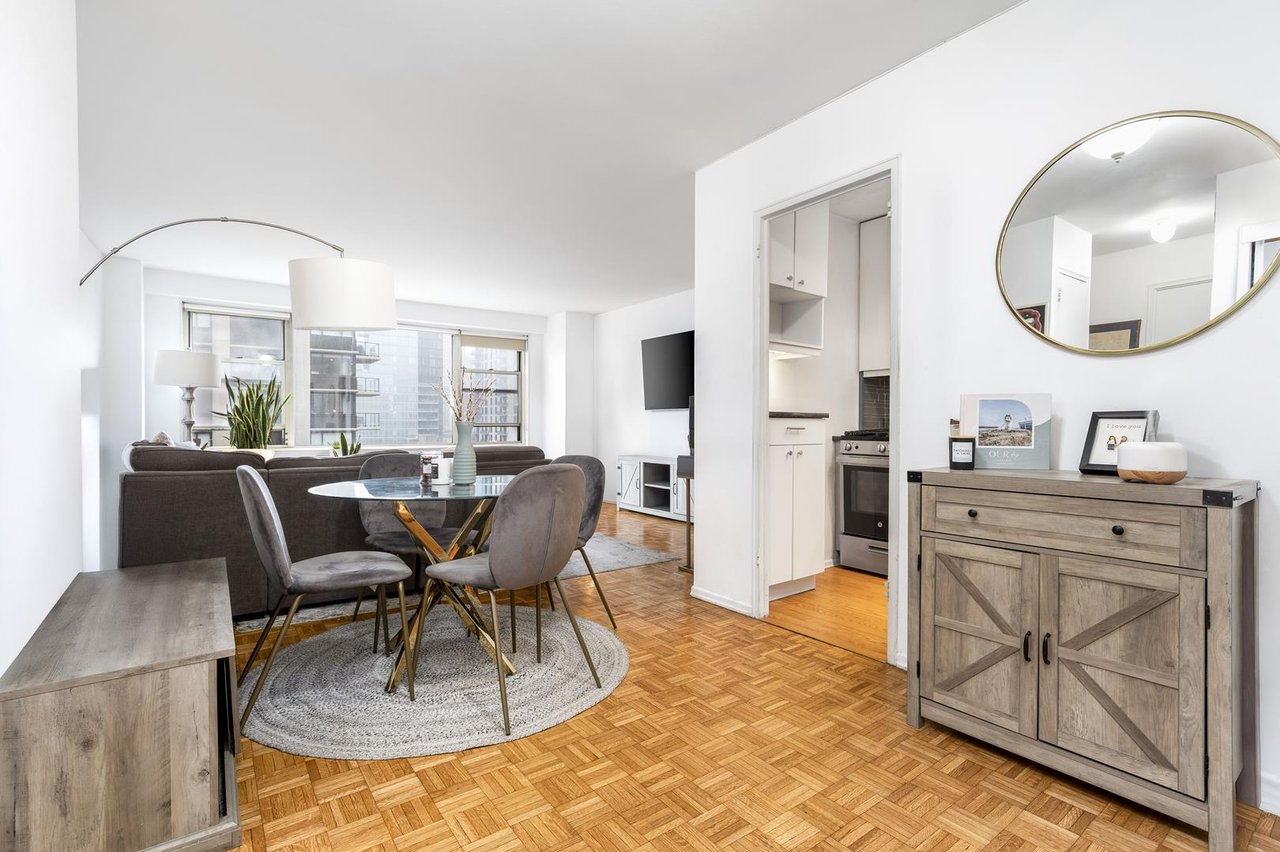 400 East 85th Street, Apt 11G