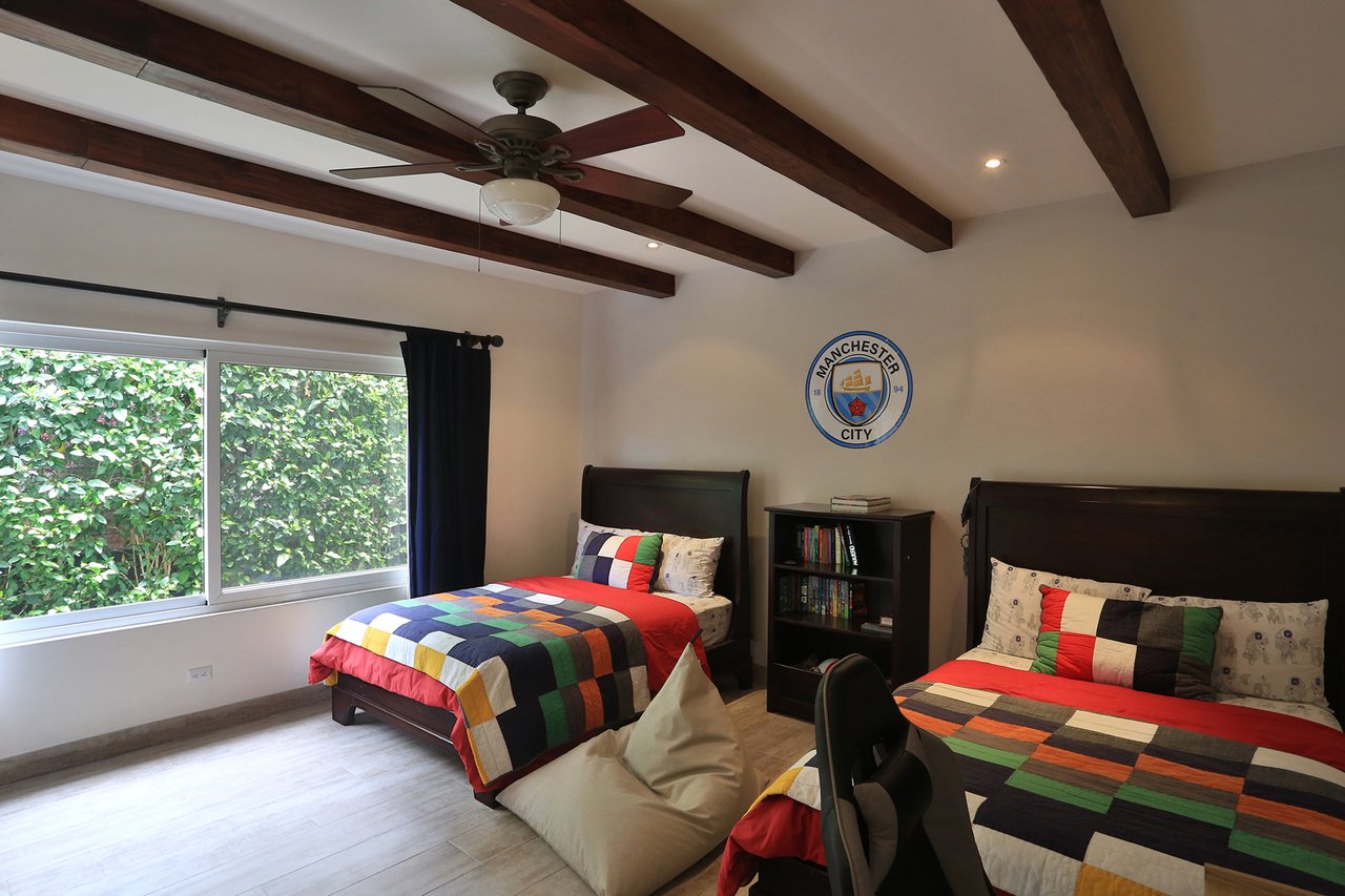 One Level Family Home, Santa Ana, San Jose