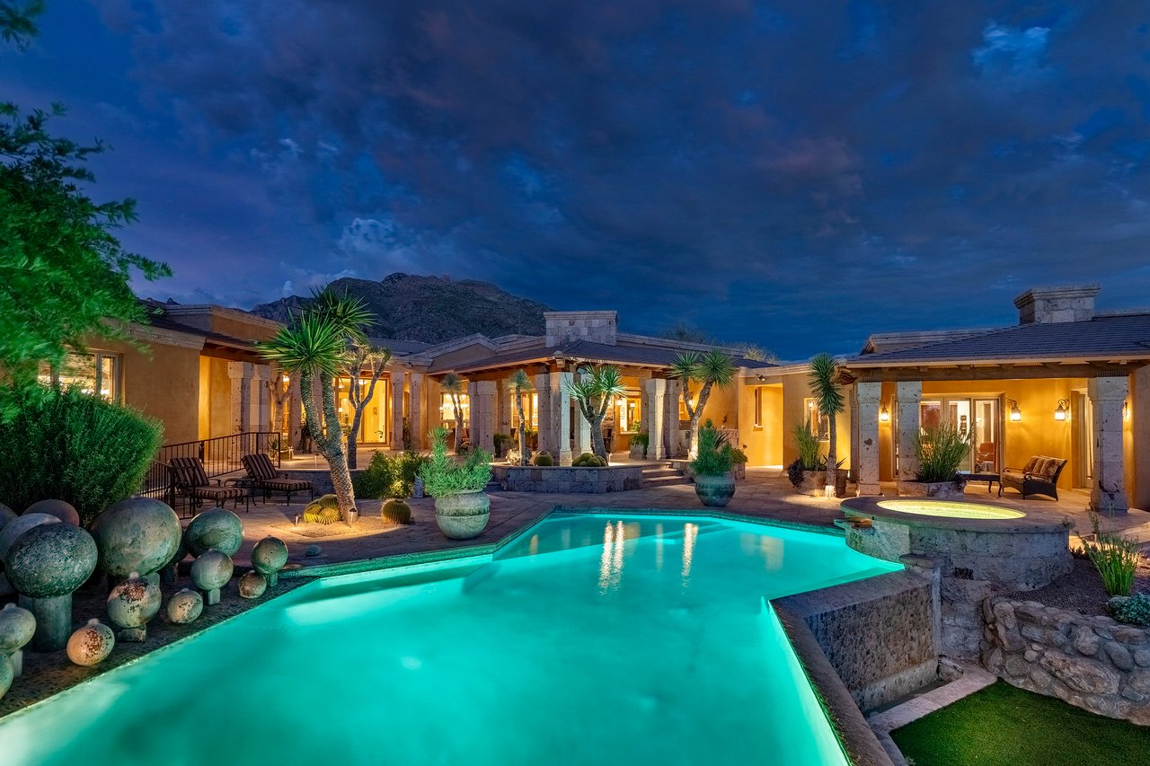 2143 E Desert Garden Drive