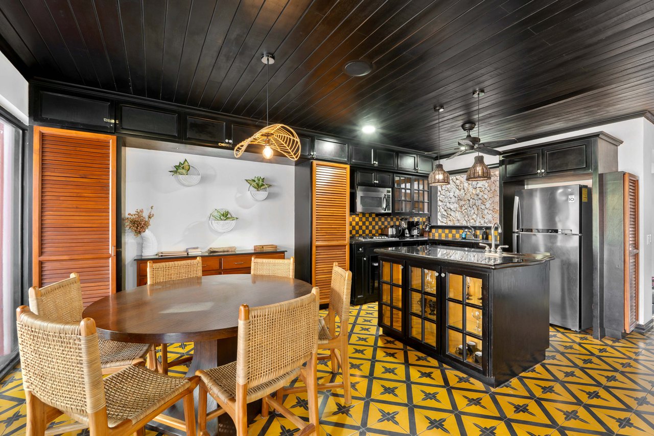 Villa Cerca del Mar 5 | Beach House in Highly Coveted and Intimate Development in Tamarindo/Langosta