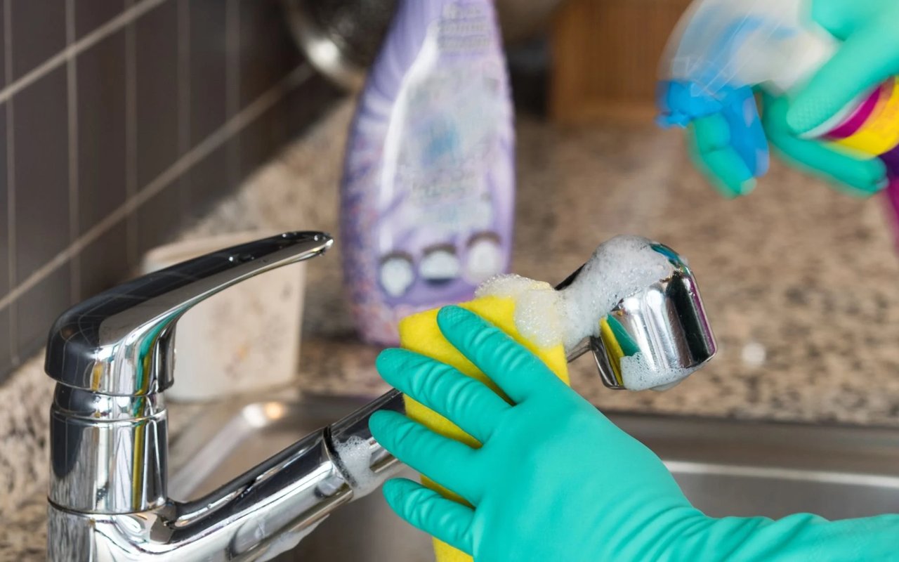 8 Ways to Speed Up Your Cleaning Routine, so It Doesn’t Feel so Daunting
