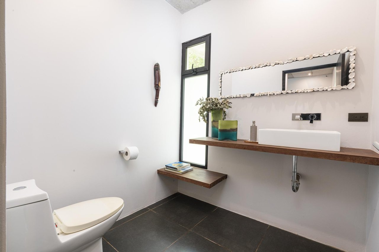 Sustainable Solar Powered Home, Tamarindo, Guanacaste