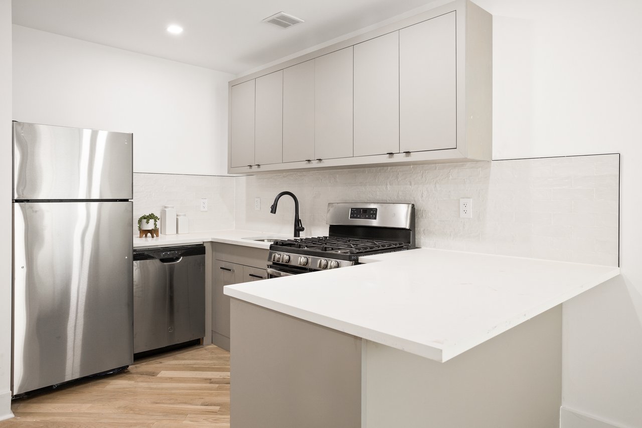 571 Lafayette Avenue