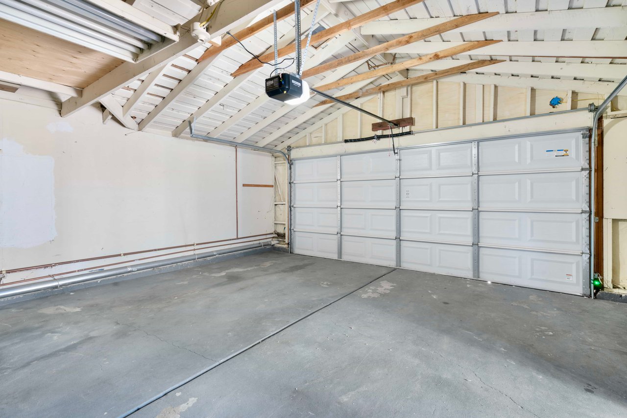 32490 Lake Temescal Ln