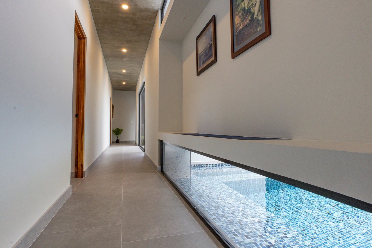 3 Bedroom, Contemporary Estate home in Manuel Antonio 
