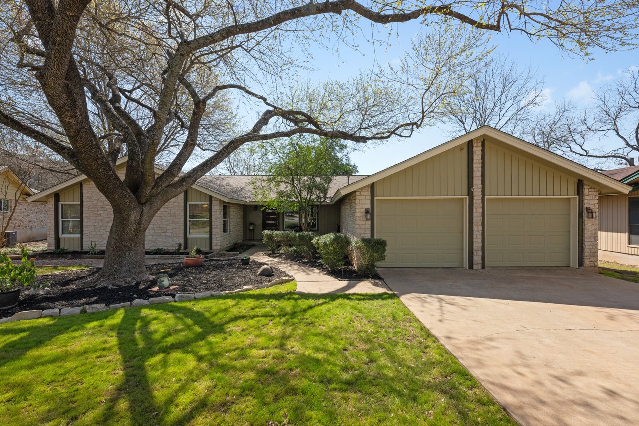 6103 Waldon Hollow