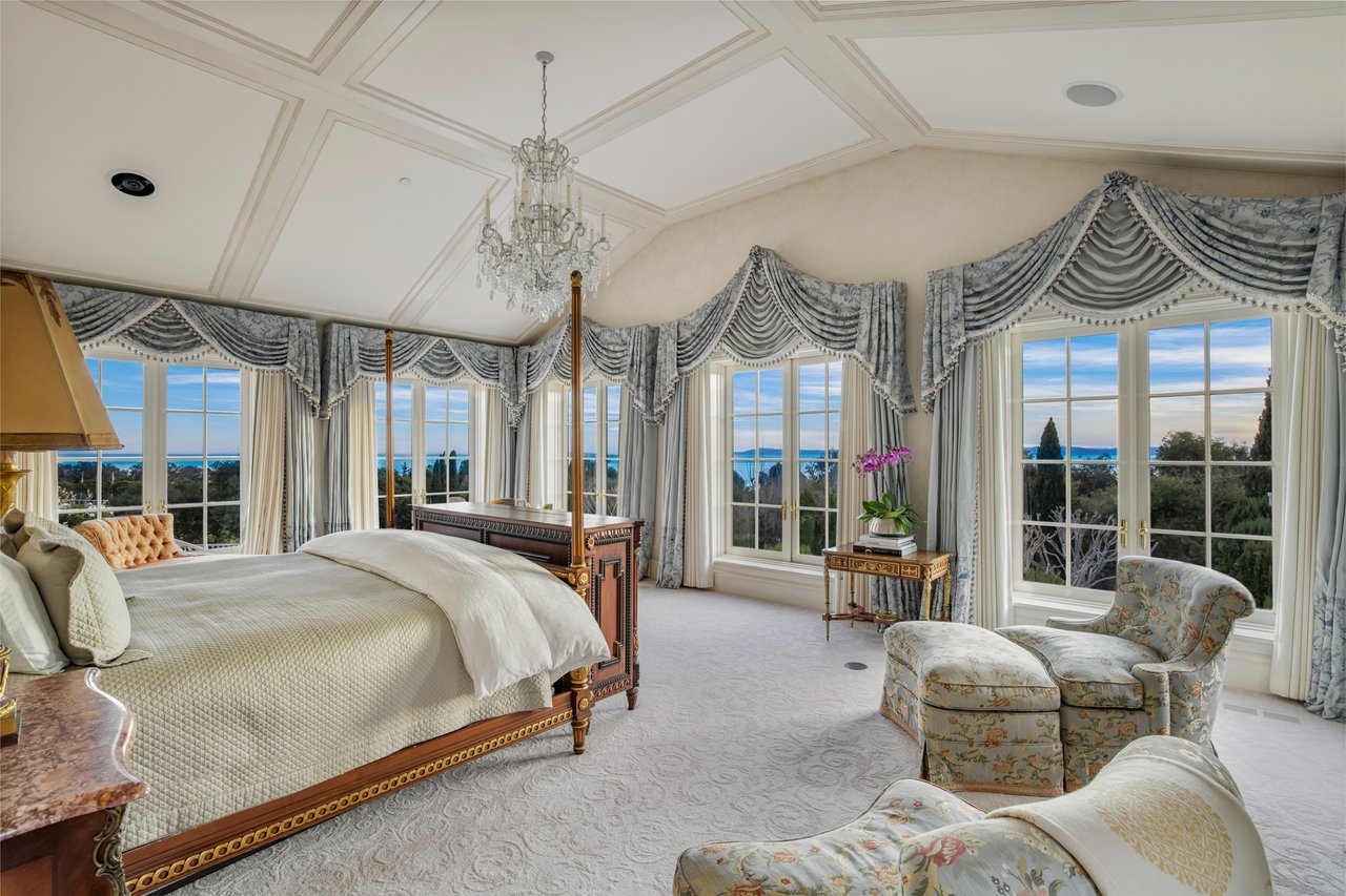 120 Montecito Ranch Ln
