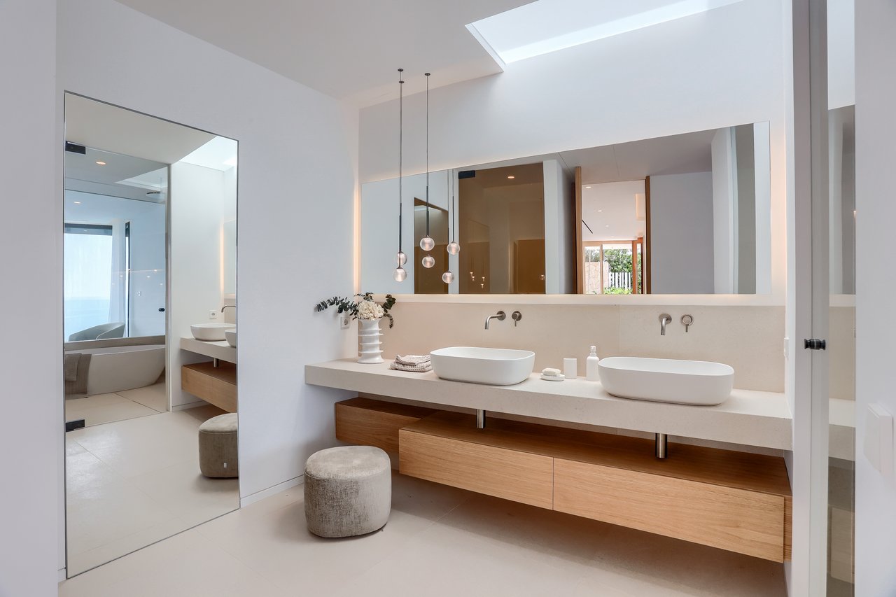 Modern Villa in The Exclusive El Toro Community