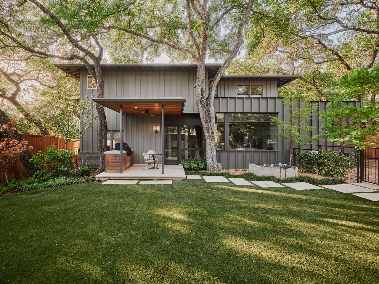 2703 Scenic Drive