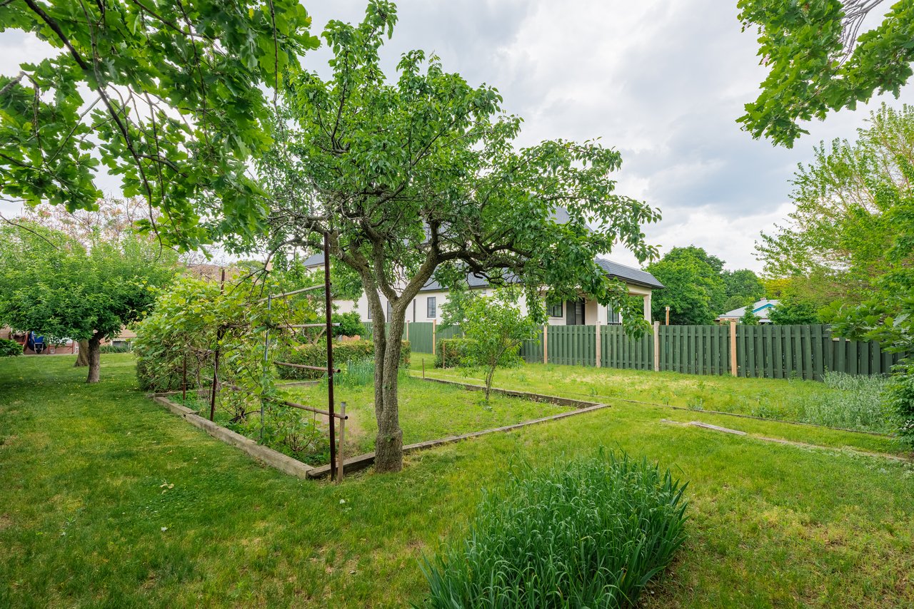 2468 Donnavale Drive