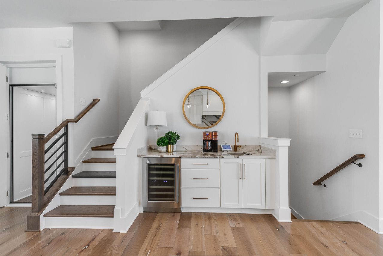8201 River Rd, Bethesda, MD 20817