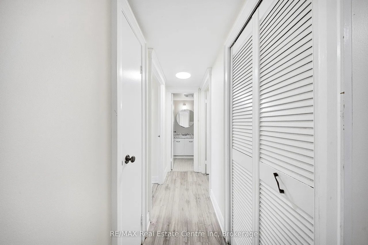 20 Mississauga Valley Blvd 1204