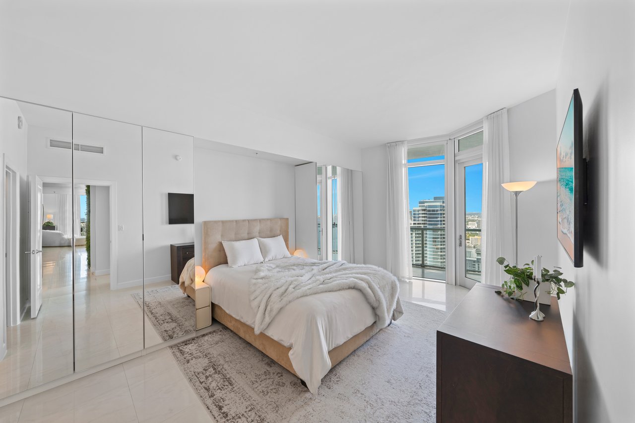 Quantum on the Bay Penthouse 4902
