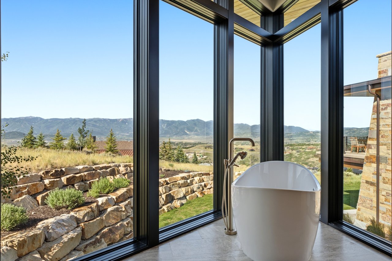 Top-of-Promontory Architectural Estate — Furnished & Turnkey - Front-Row Mountain Views