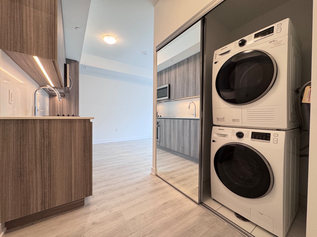 15 Richardson Street Unit: 1021