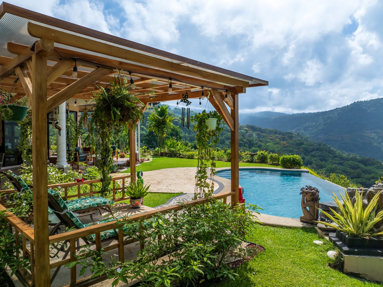 Luxury Ocean View Home with Infinity Pool in Hills of Portalon – Move-In Ready