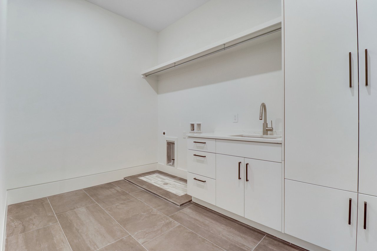 	  	1138 Basil Rd, Mclean, VA 22101