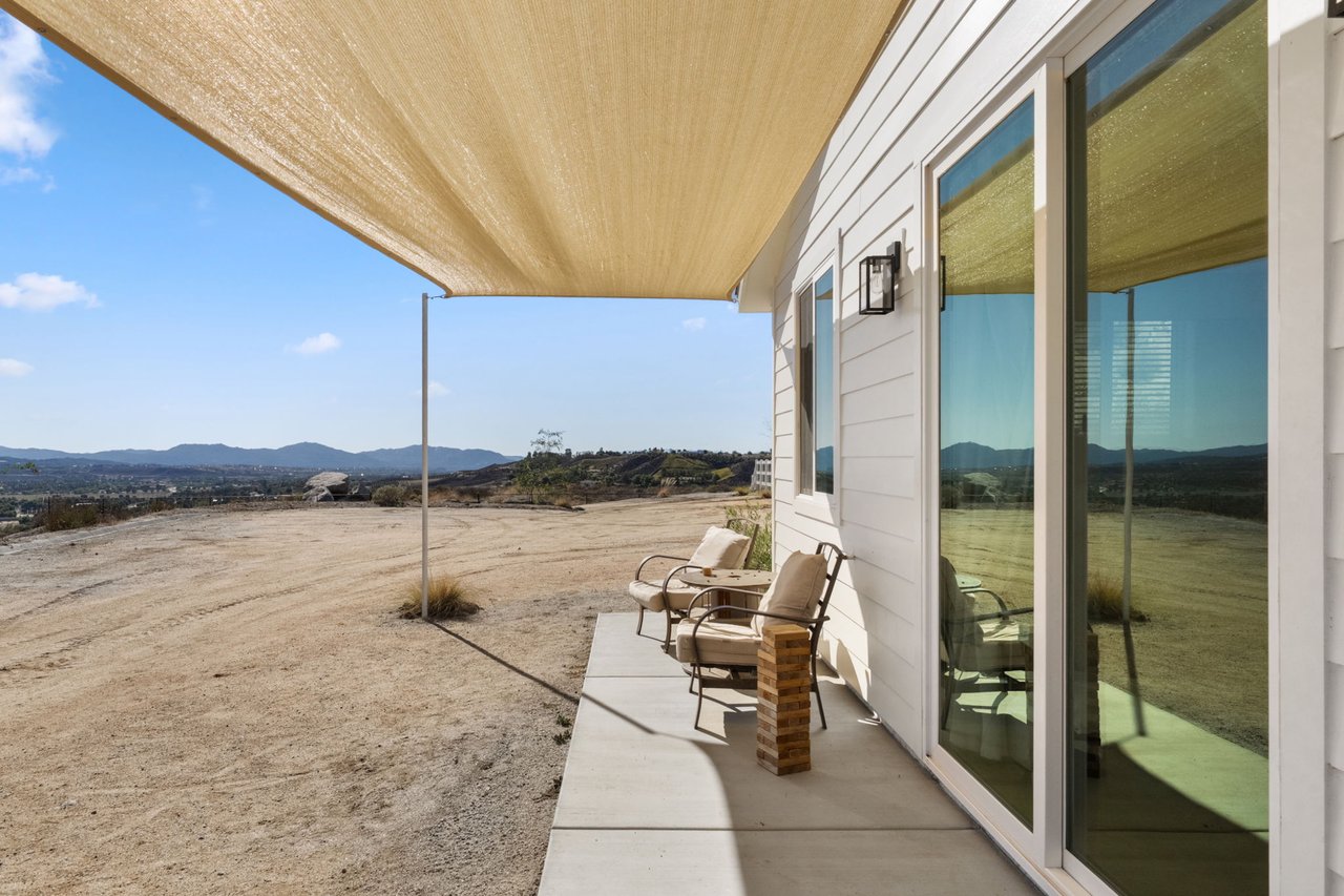 41950 Calle La Escondida