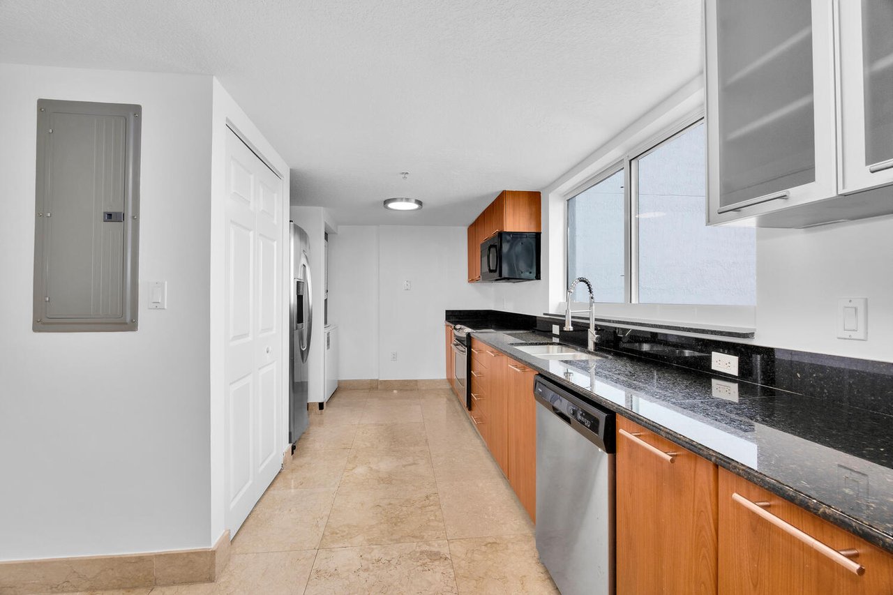 Just Sold at Full Asking Price: The 1800 Club