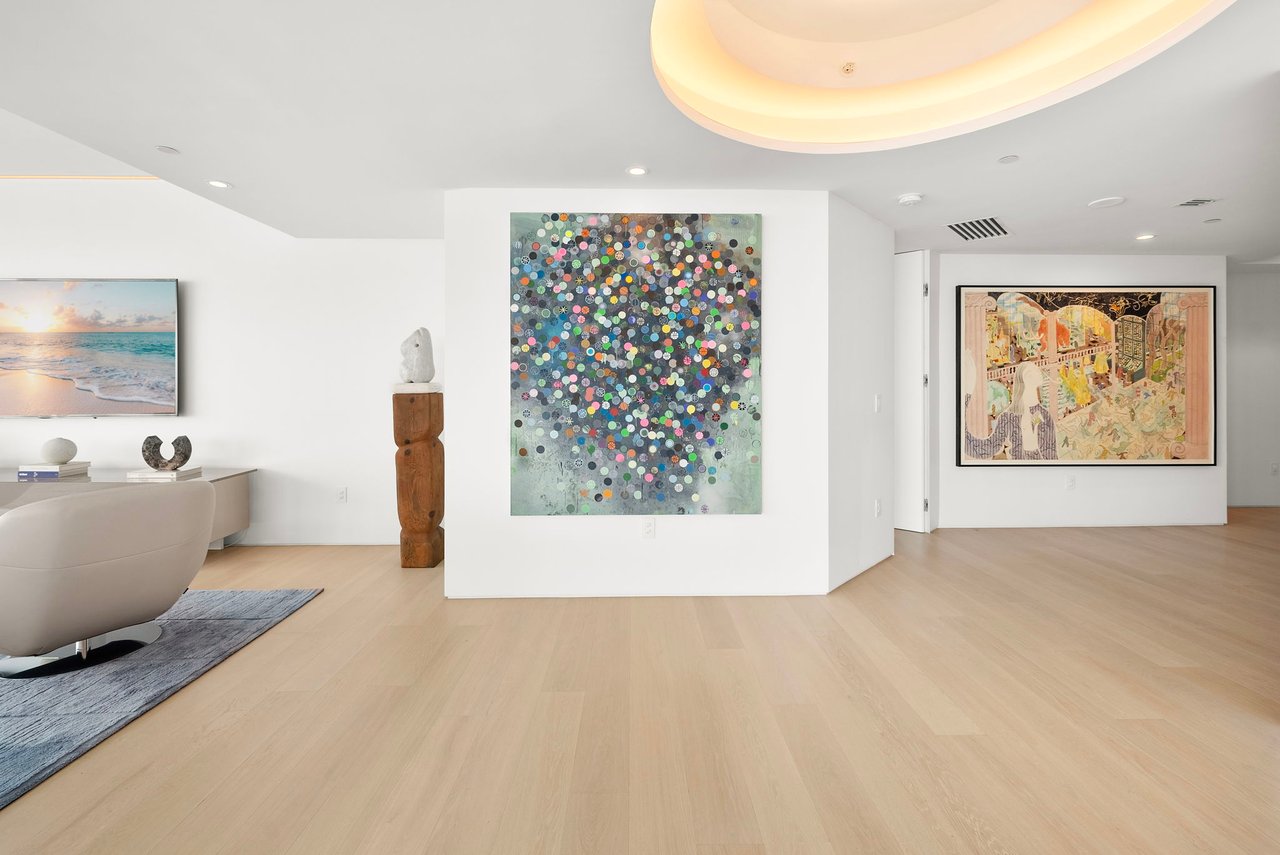 100 S Pointe Drive, Residence 1906/07