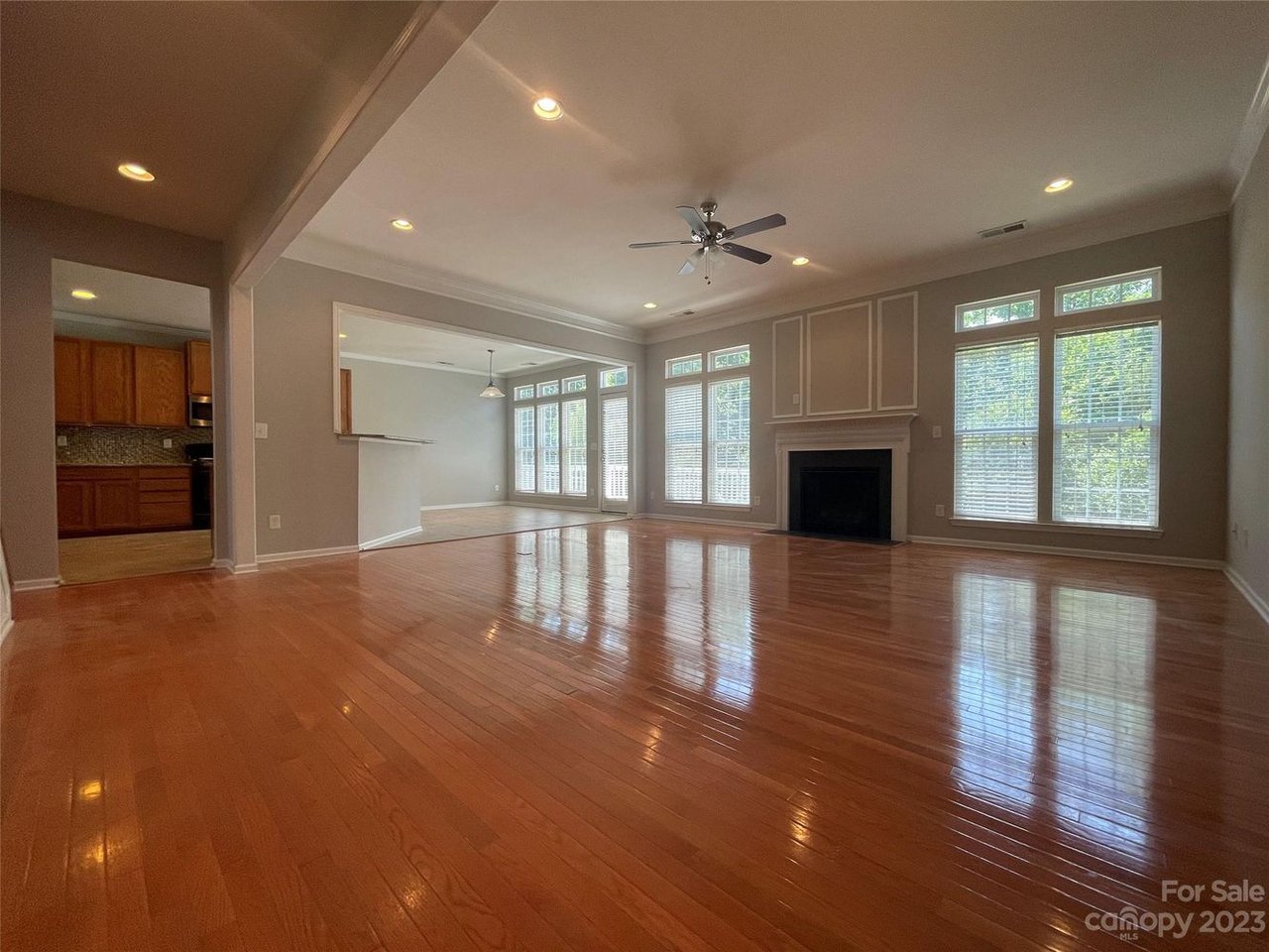 1208 Rockwell View Rd