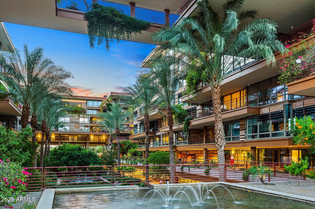 7147 E Rancho Vista Dr, #4007
