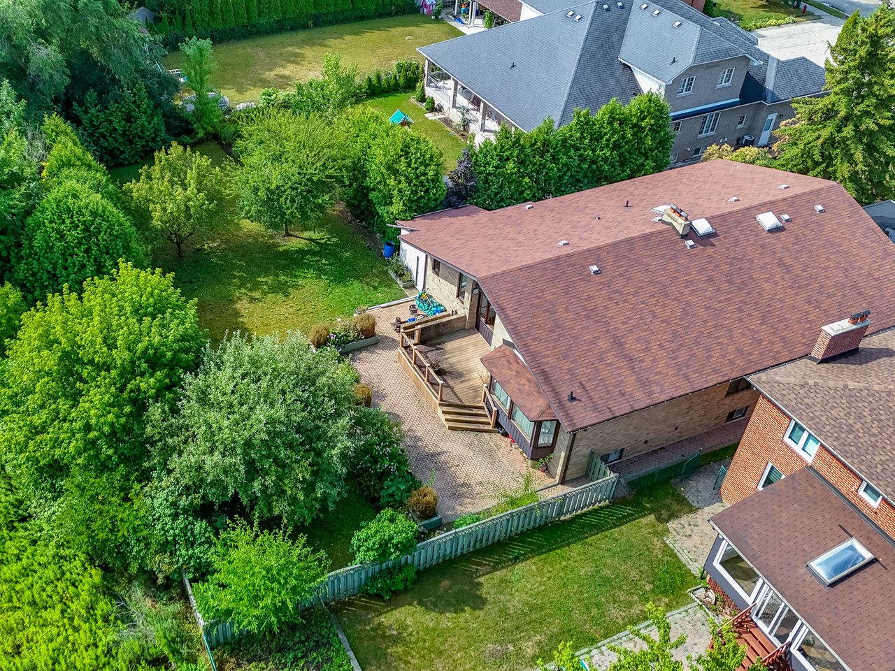 101 Leyburn Ave