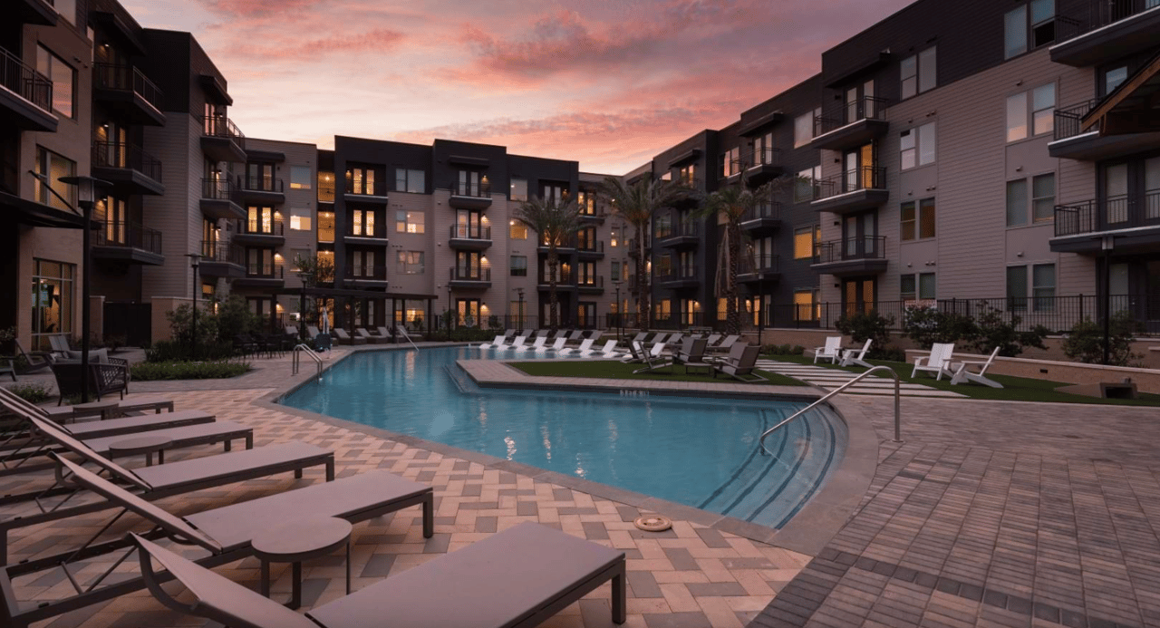 Up to 10 Weeks Free on select units