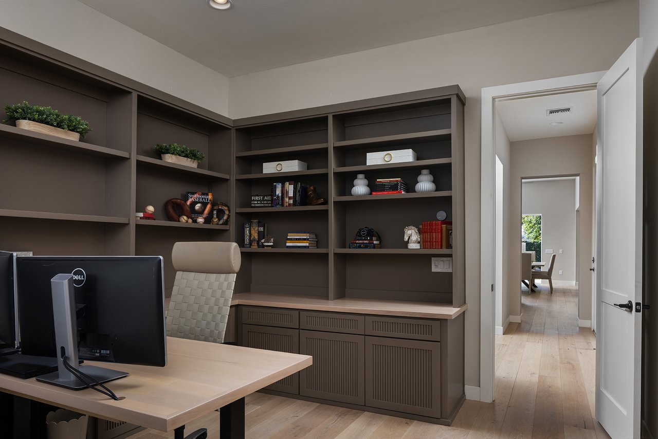 3405 E BLOOMFIELD Parkway