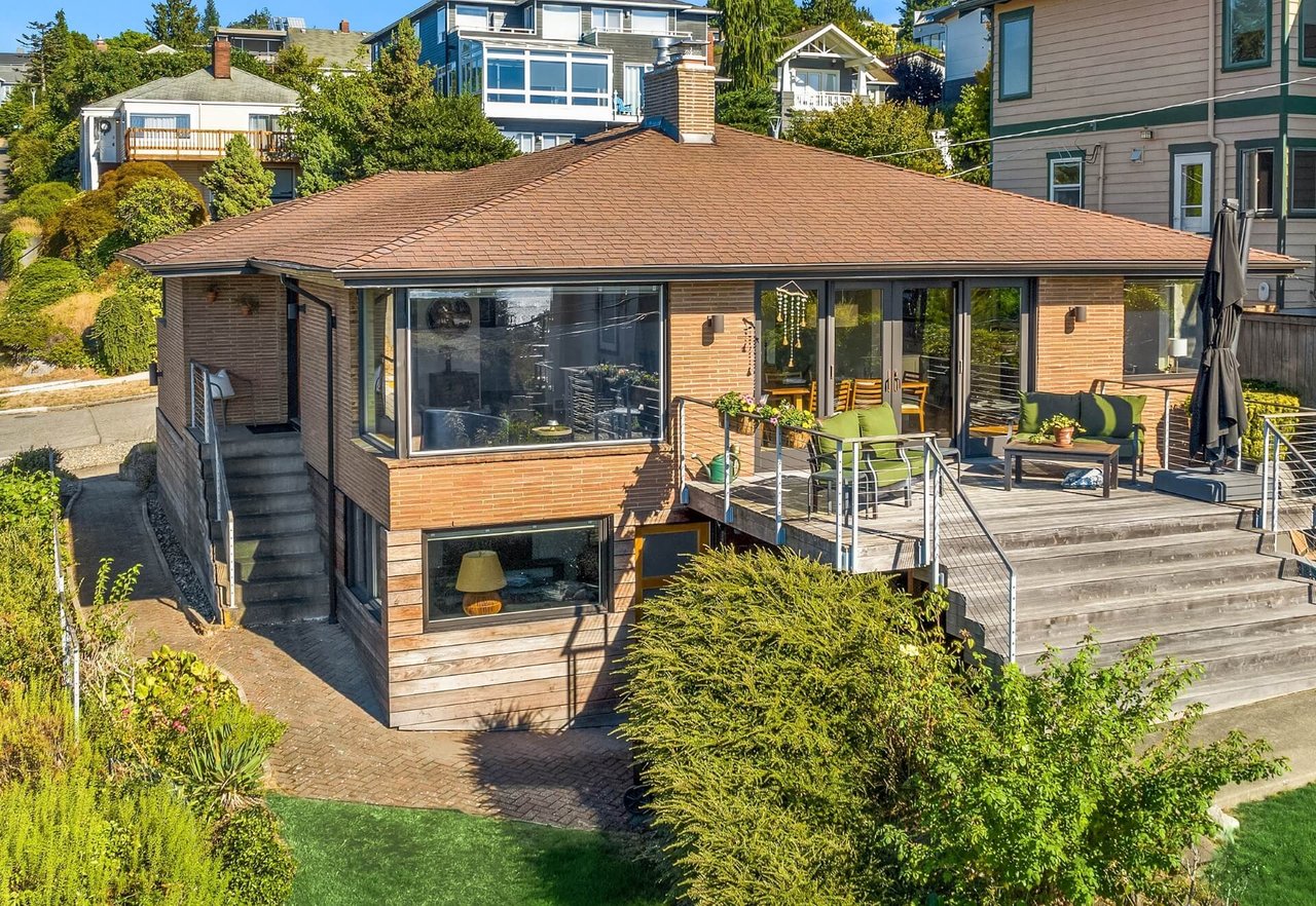 Video tour: Perfect Gatewood Home. To view in new browser window