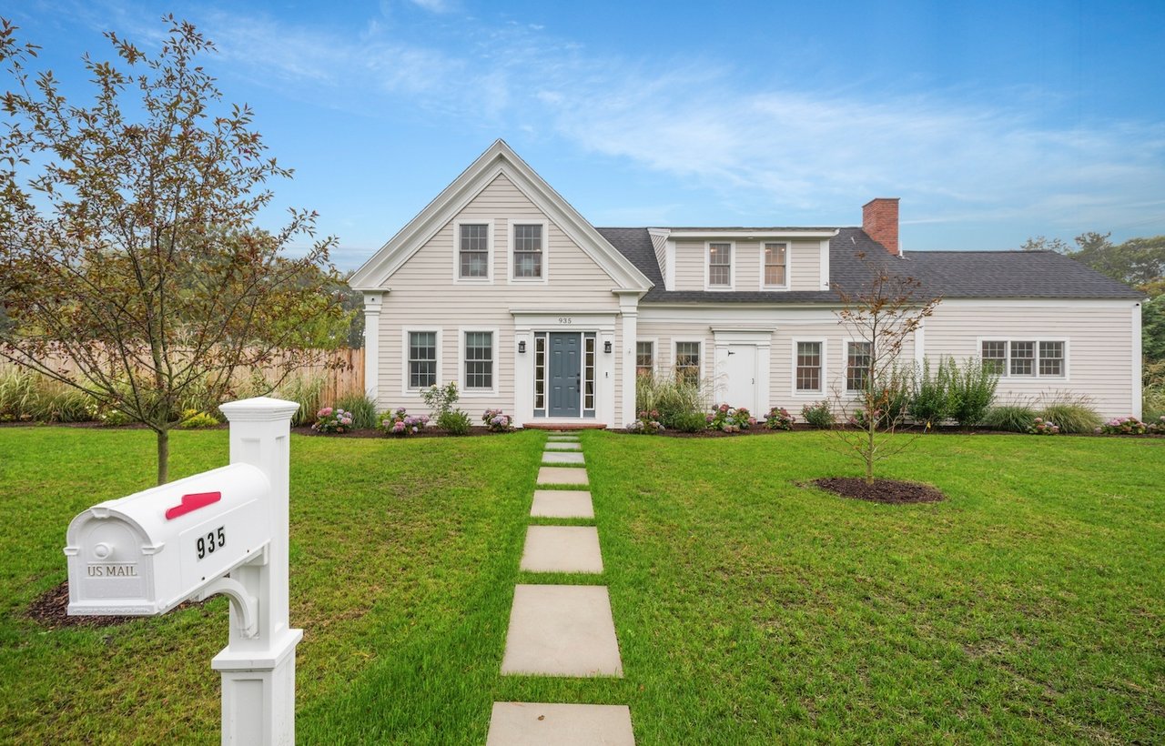 935 Old Queen Anne Rd
