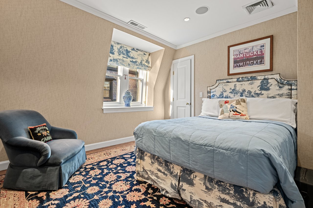 36 Commonwealth Avenue