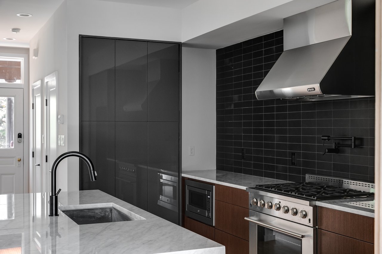 4 N Robinson (Fan House)