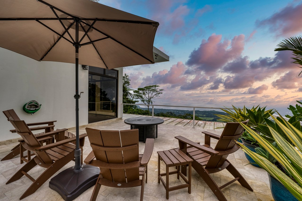 Incredible Whale's Tail View Luxury Home