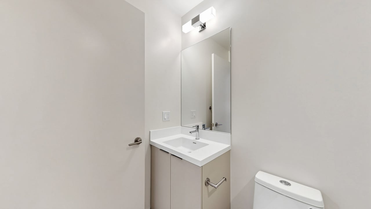 Luxury King West Residence