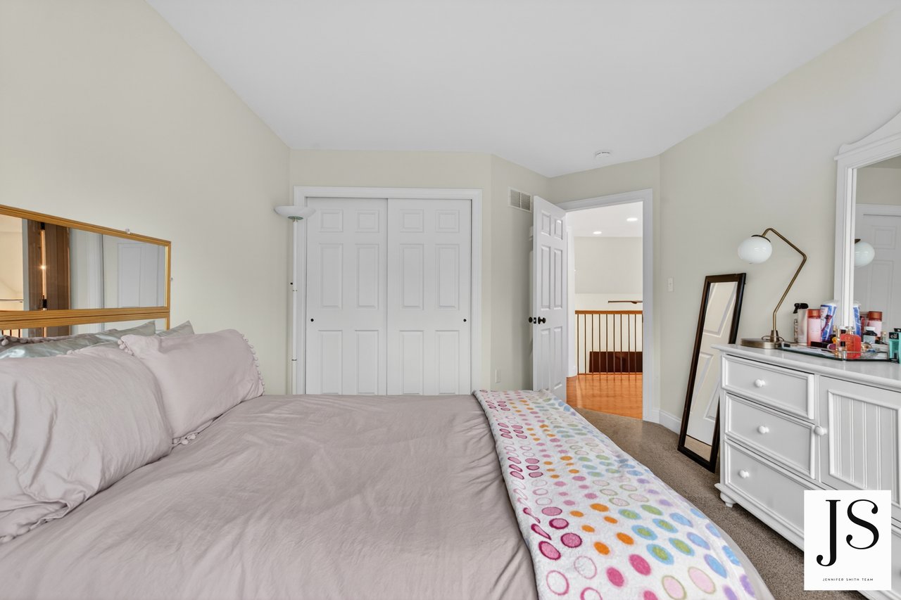 7 Overfield Ln, Glen Mills, PA 19342