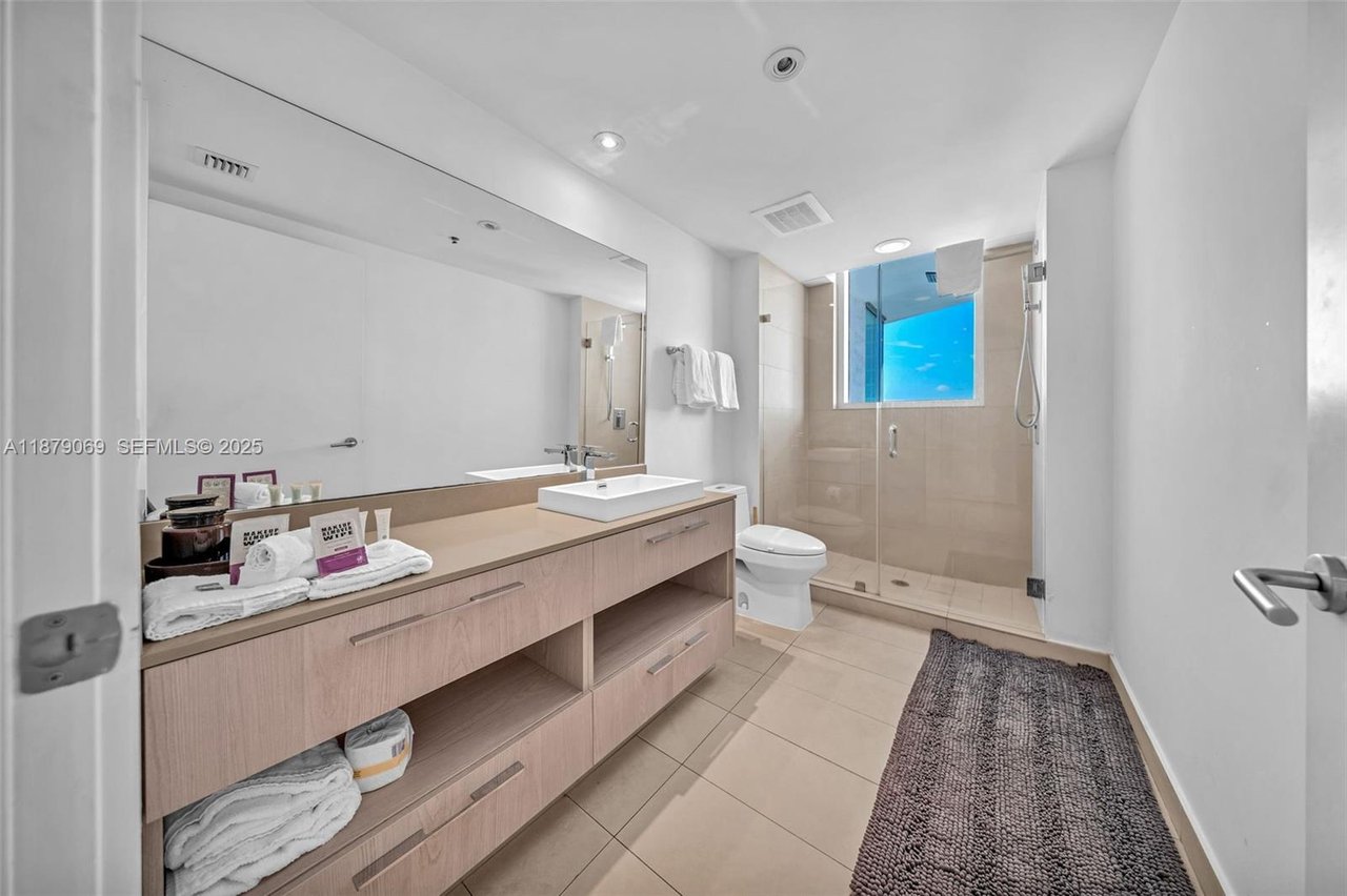 Closed Sale: 4111 S Ocean Drive #1611, Hollywood, FL | Recently Sold Property Holywood, FL