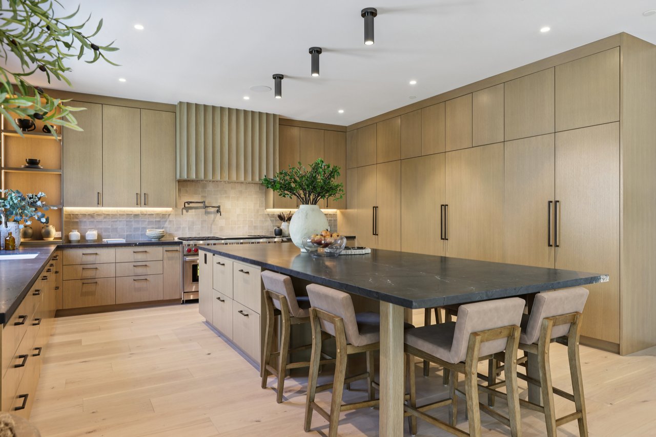 4113 Woodman Ave, Sherman Oaks