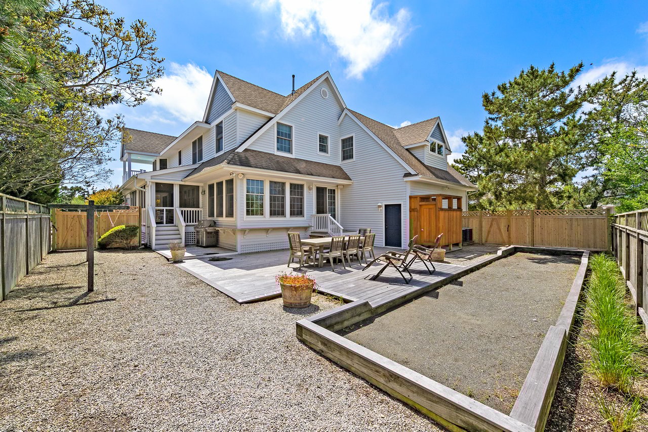101 Rose Court, Long Beach Township