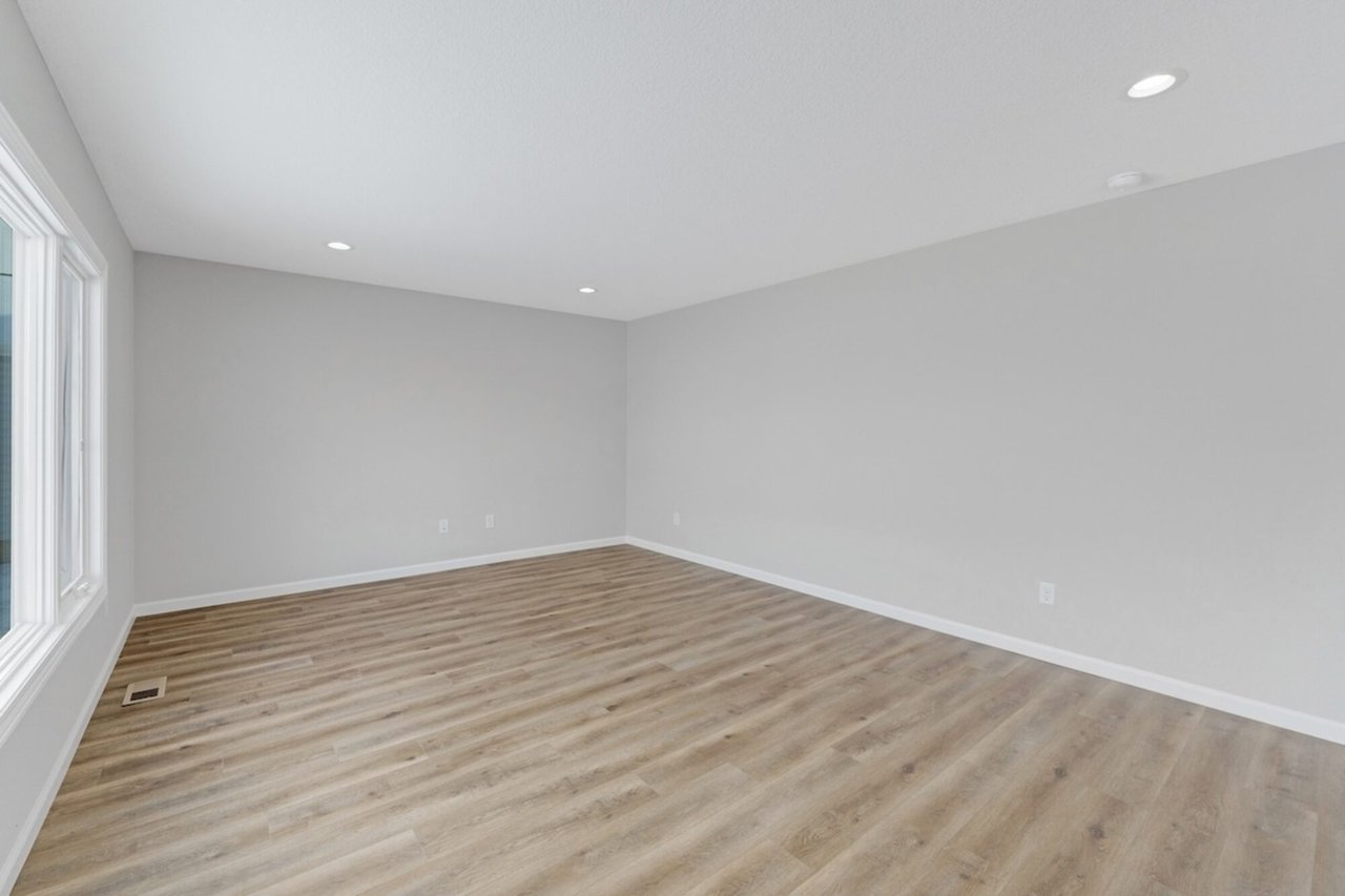 551 Persimmon Cove