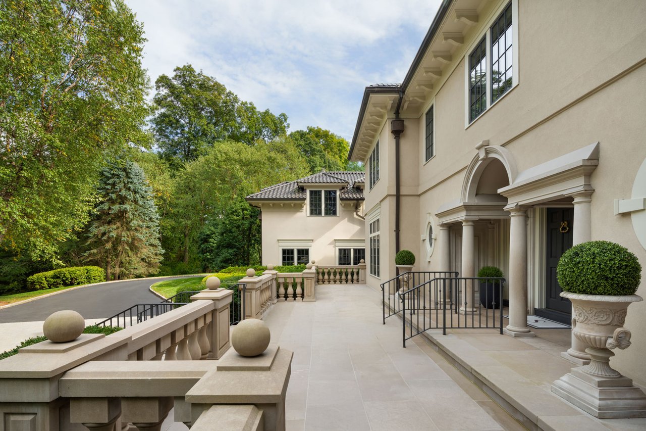 146 Village Rd