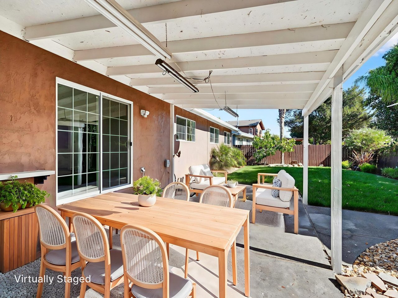 844 Cedarwood Ln