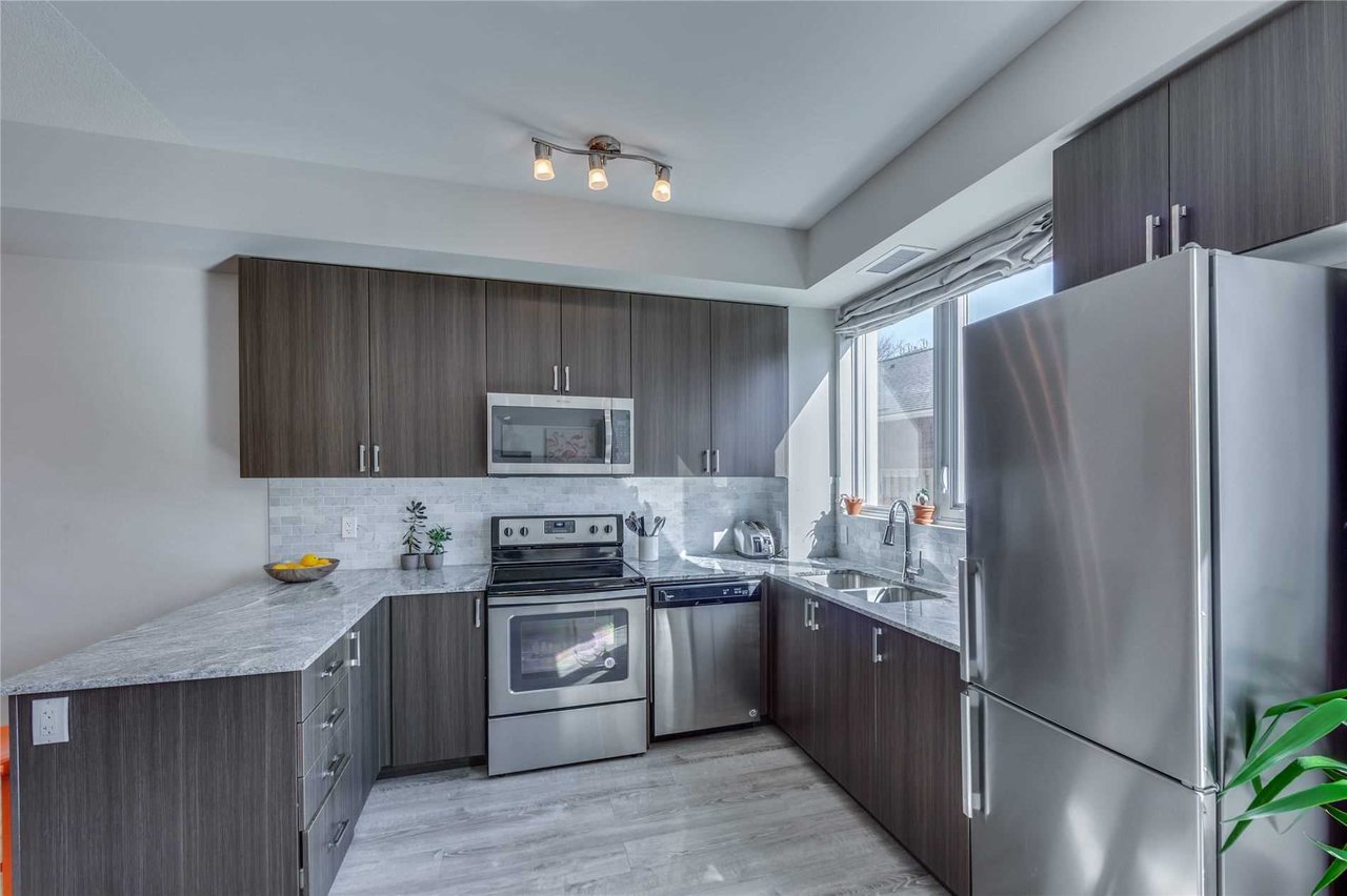 22 East Haven Dr, Ste 115