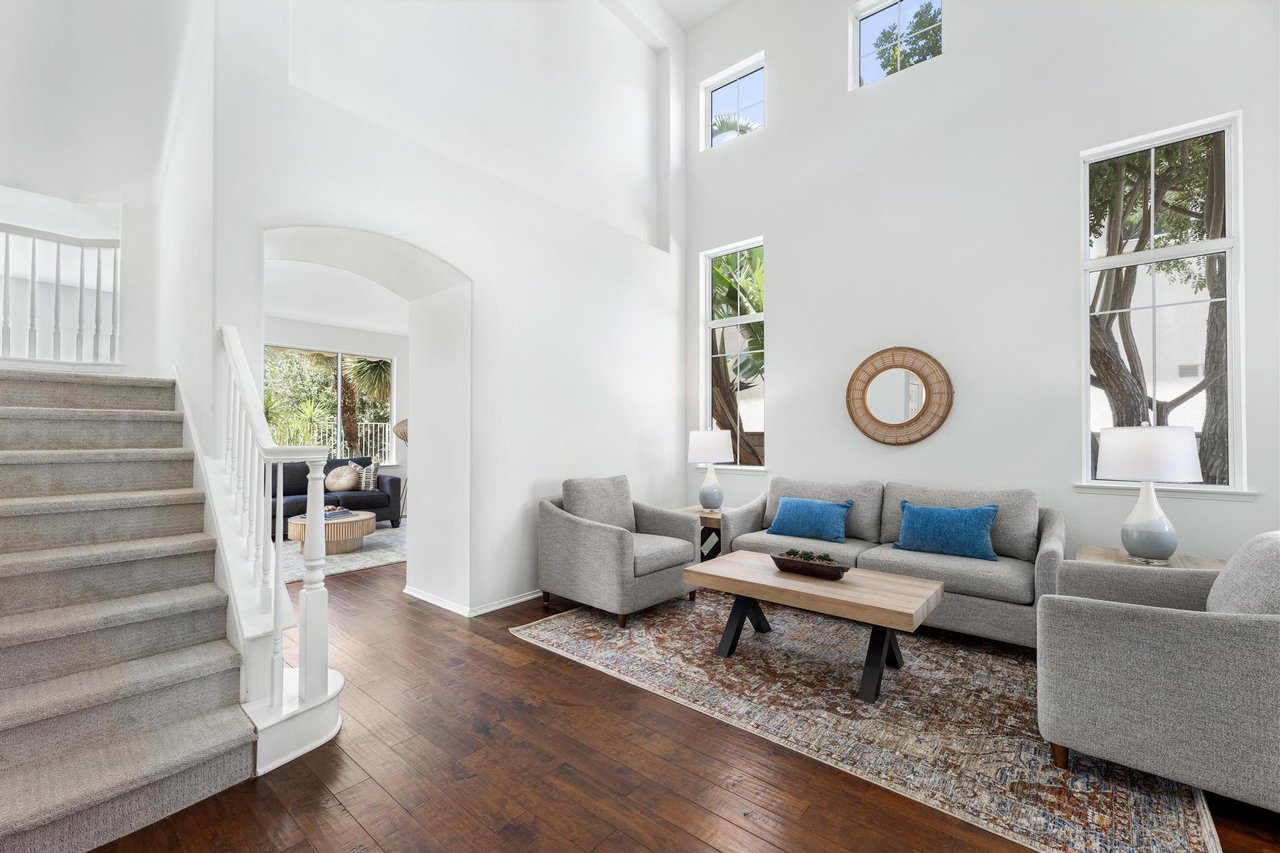 3098 Espana Ln