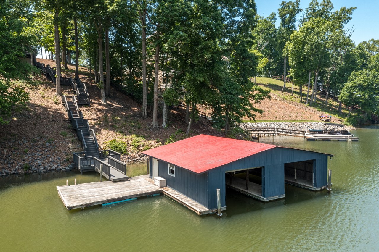 216 Hermance Lane