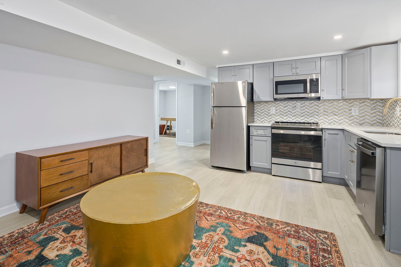 1501 Hamilton St NW
