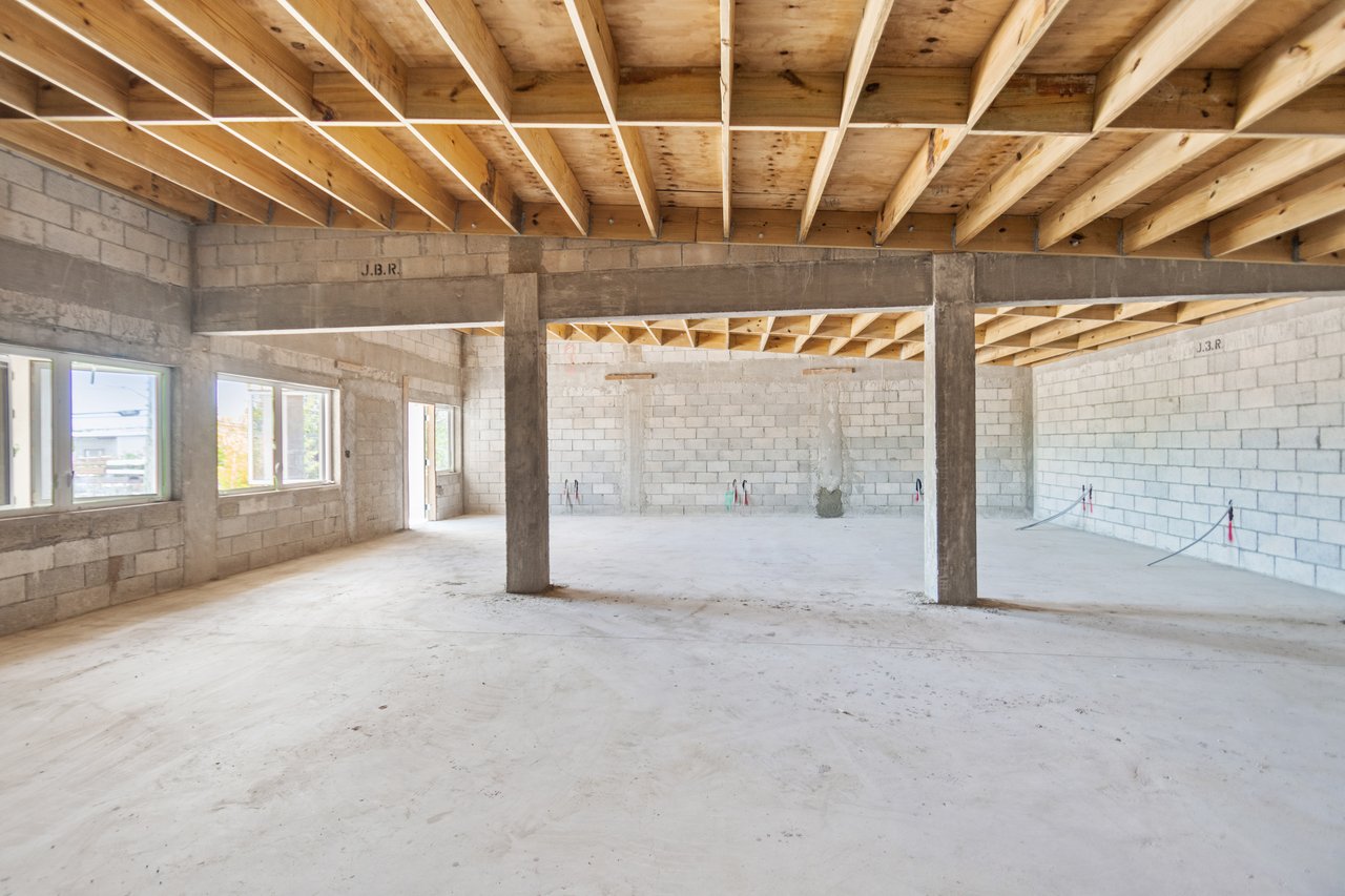 Unit 5-46A Airport Industrial Park