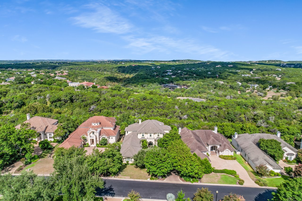 1812 Chalk Rock Cove