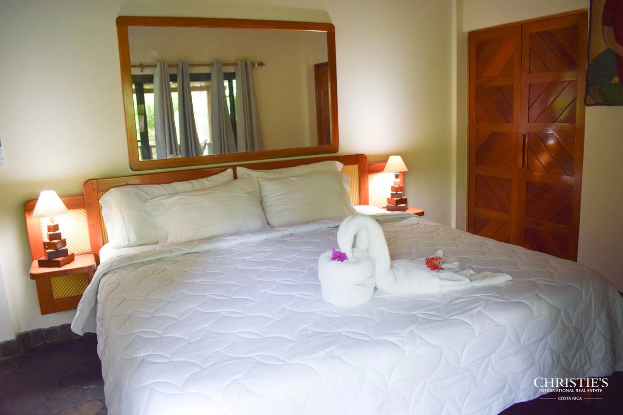 Hotel Las Tortugas - Legendary Beachfront Boutique Hotel