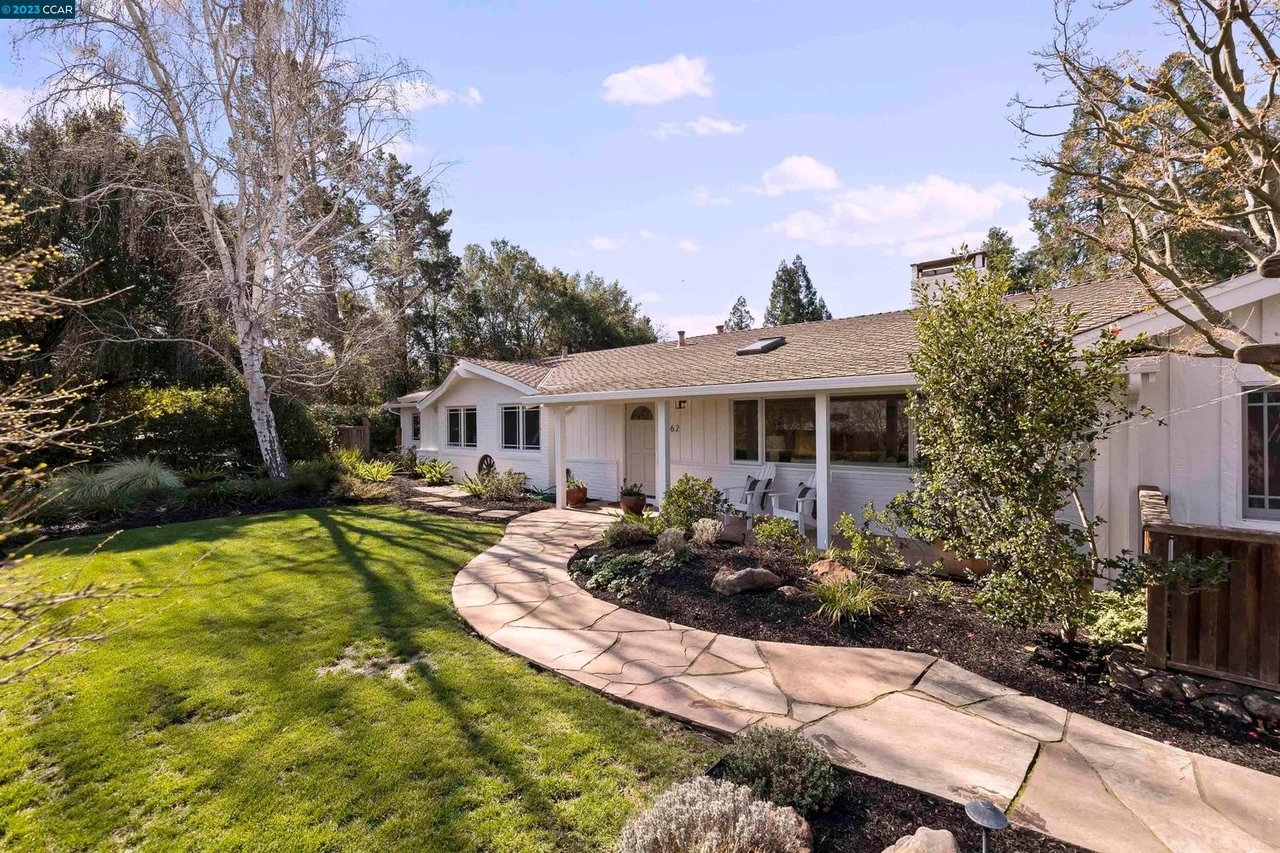 862 Las Trampas Rd
